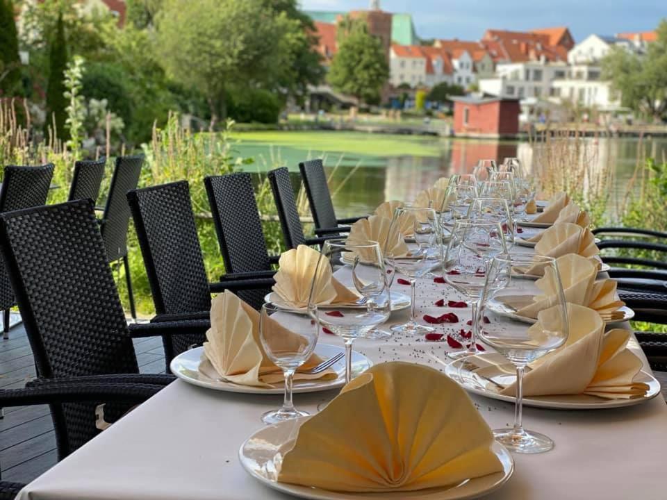 Hotel Excellent Lübeck Exteriör bild