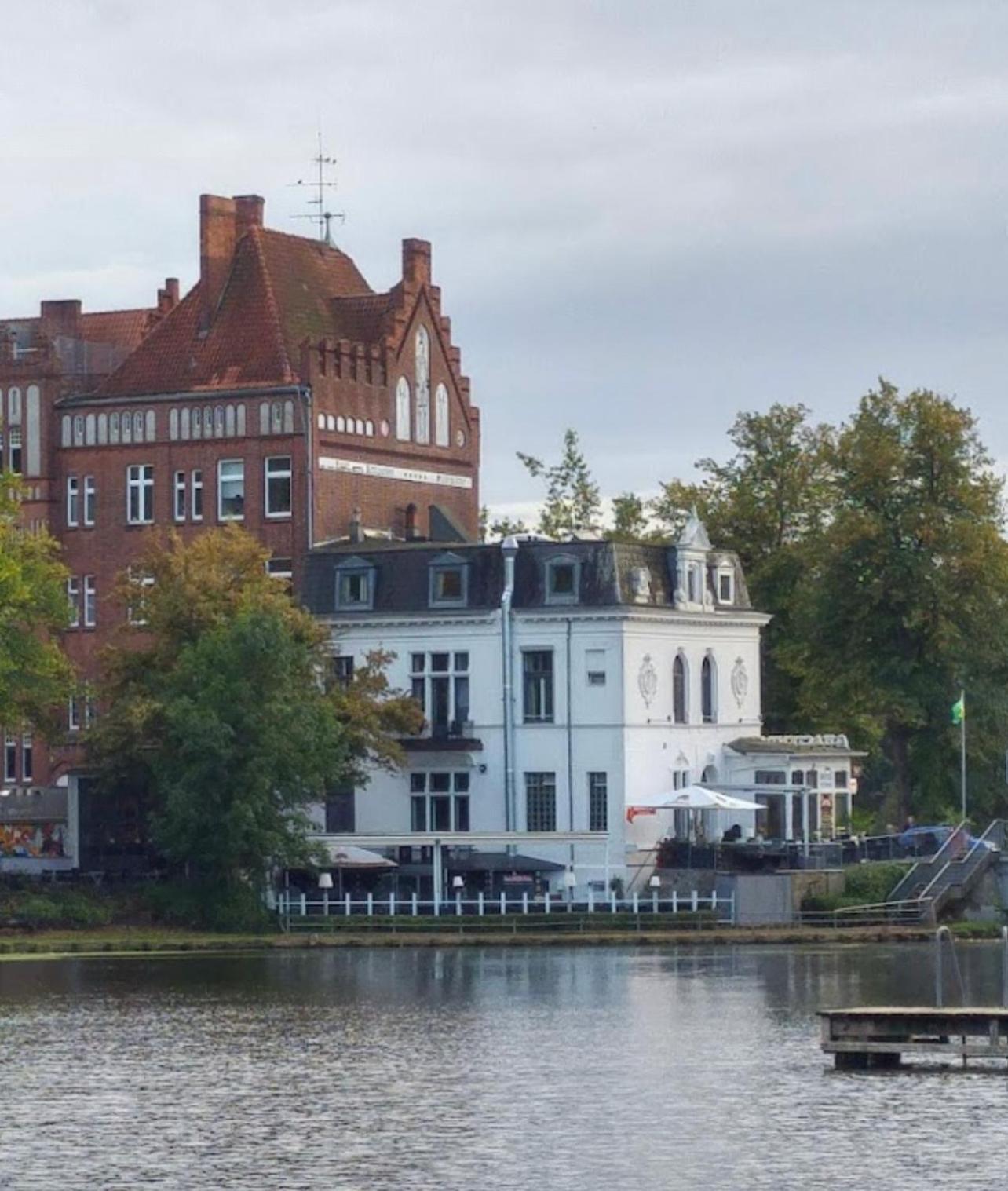Hotel Excellent Lübeck Exteriör bild