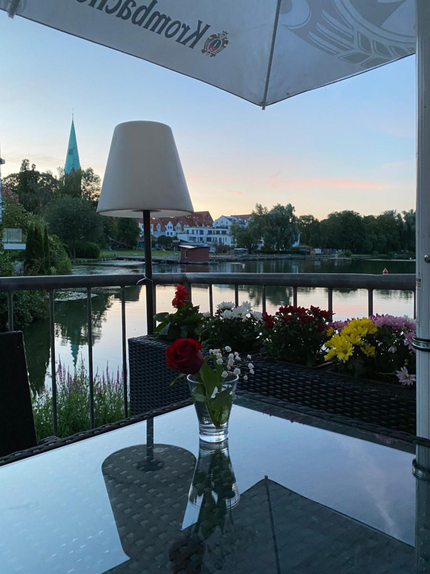 Hotel Excellent Lübeck Exteriör bild